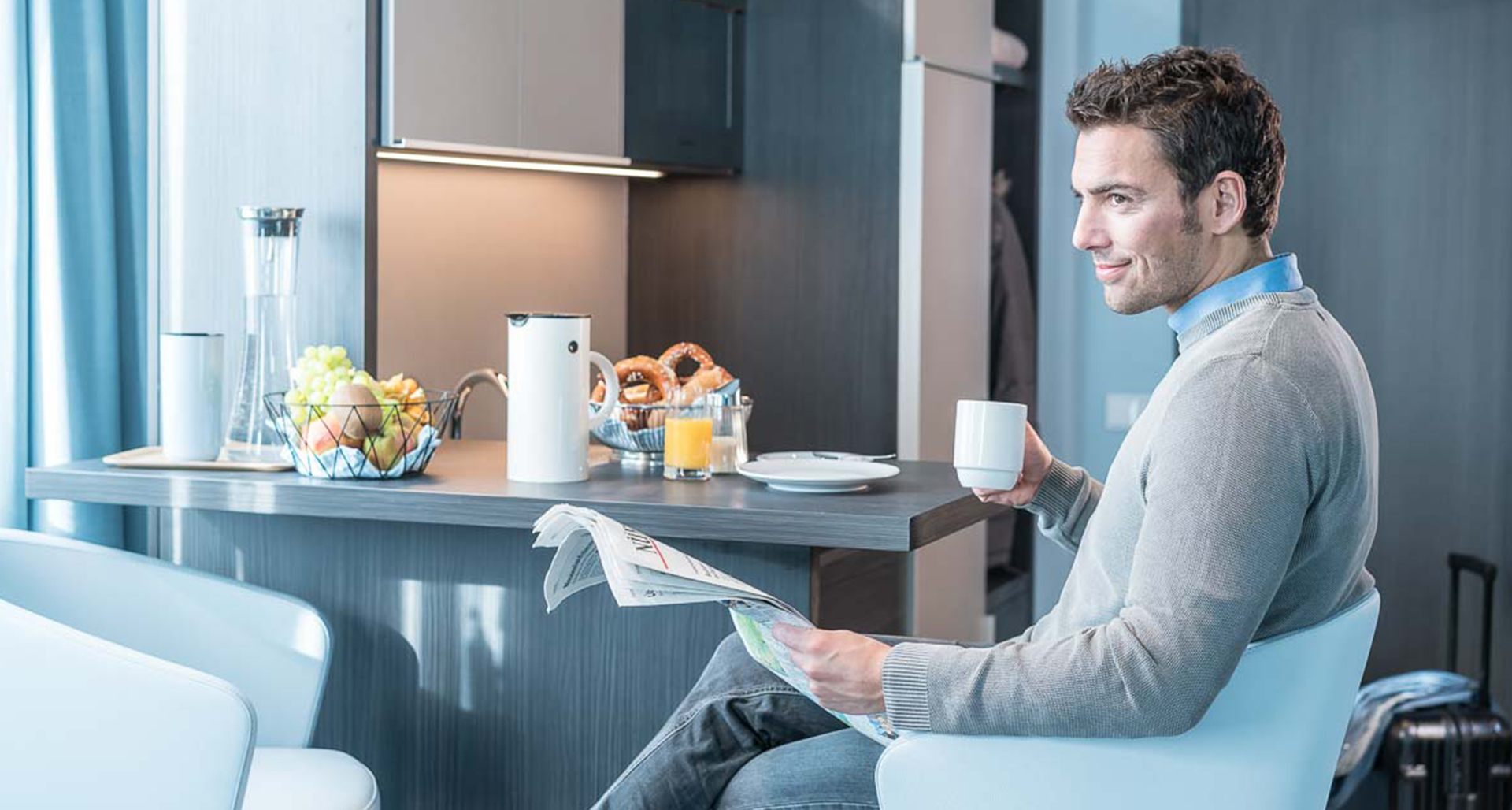 My Home | Brand story | Shooting My Home | Brand story | Shooting - Glücklicher Geschäftsmann